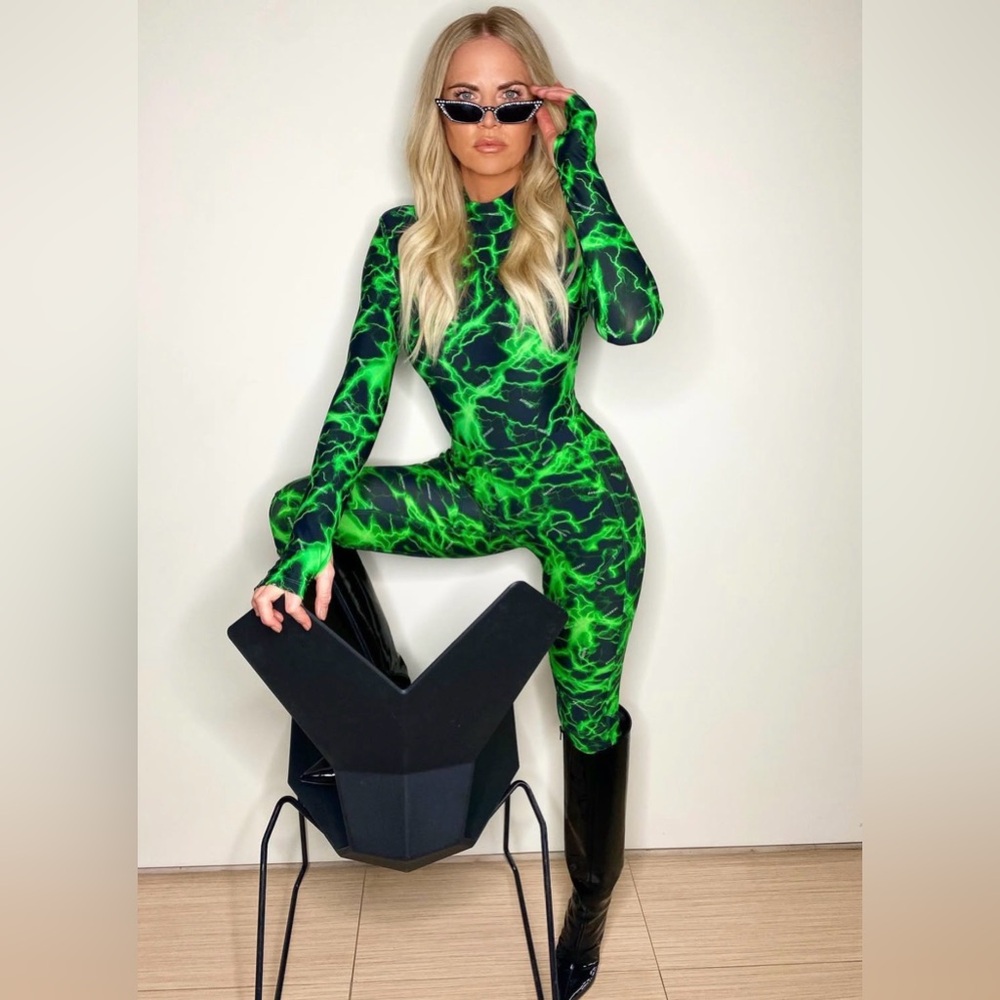 Green and Black Women's Annakiki Set